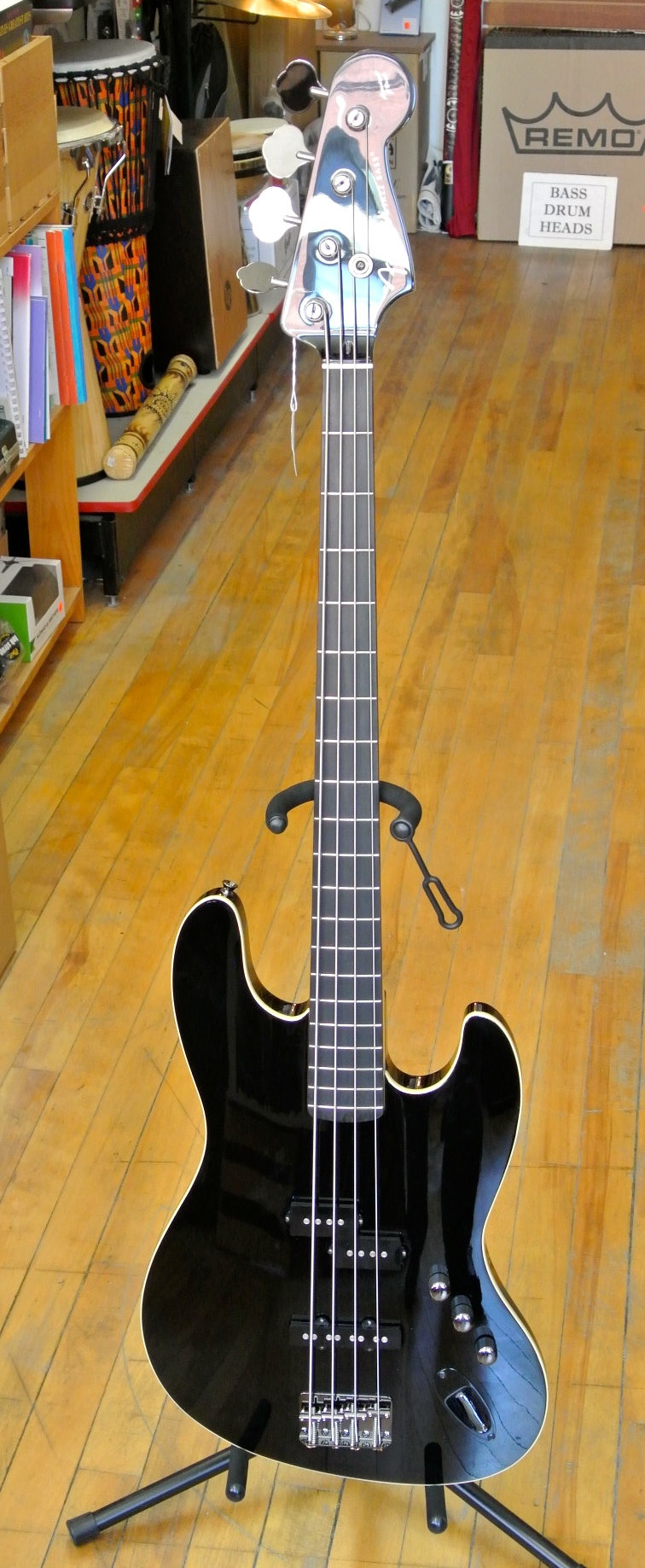 Used Fender Aerodyne Jazz Bass