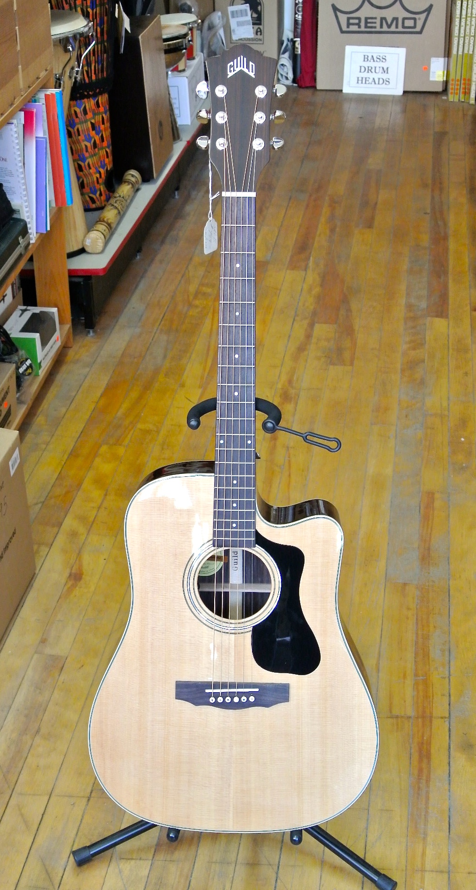 Guild D150 CE