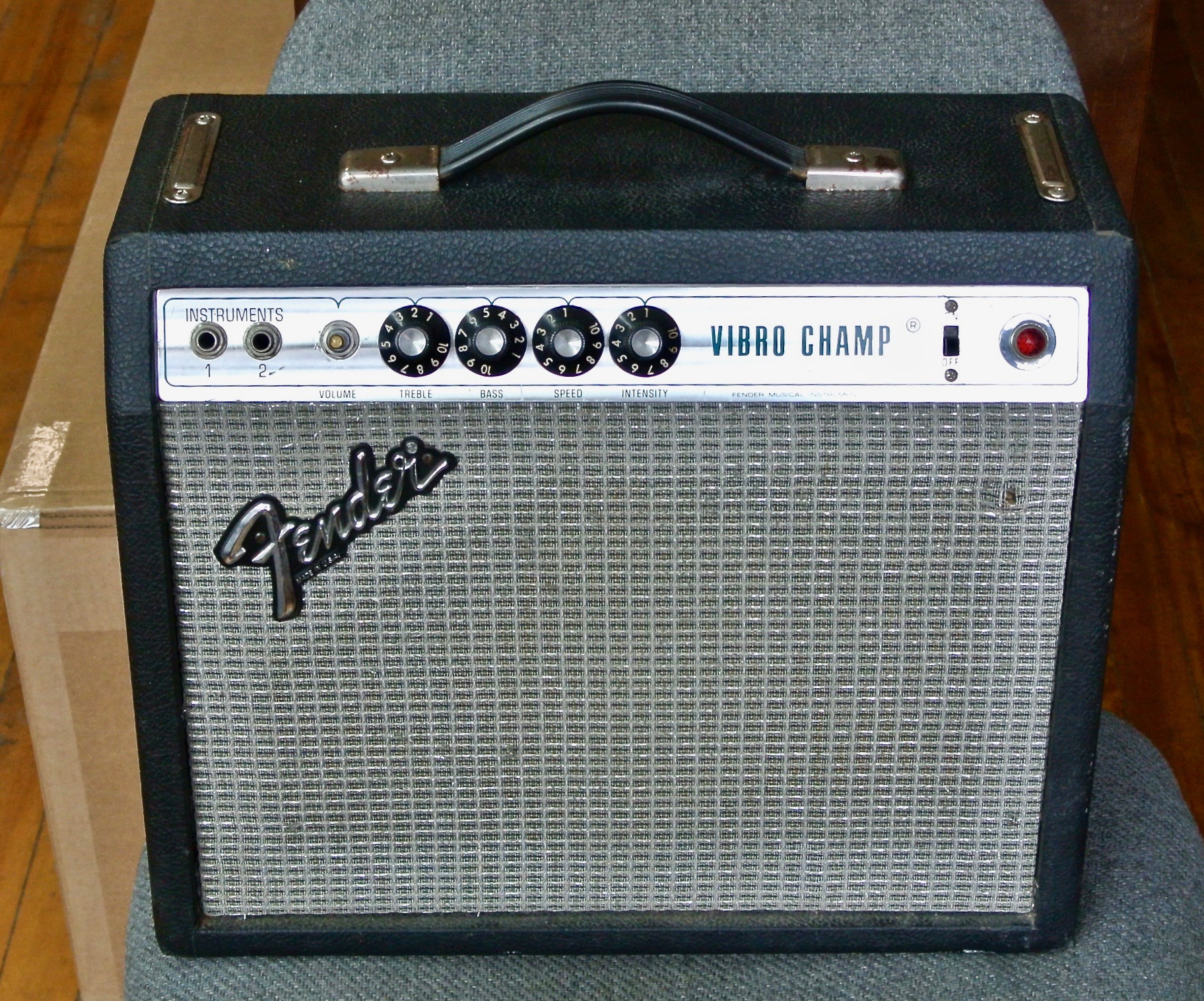 Used Fender Vibro Champ