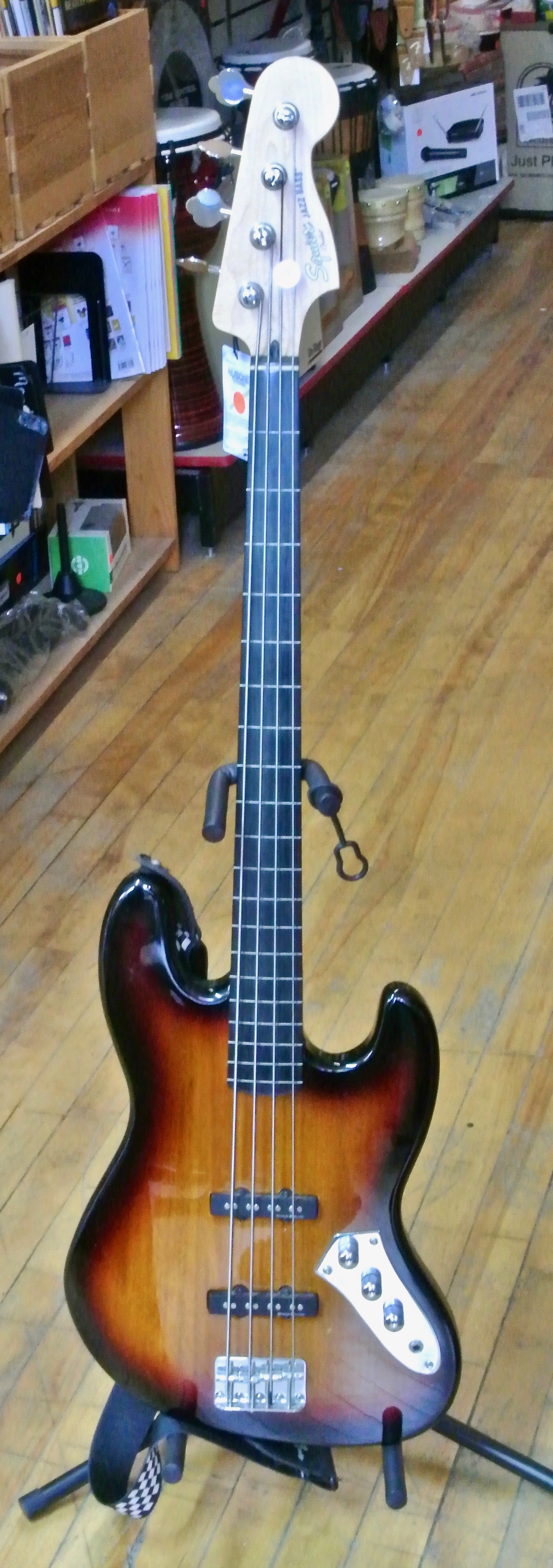 Used Fender Squire Fretless Jazz bass