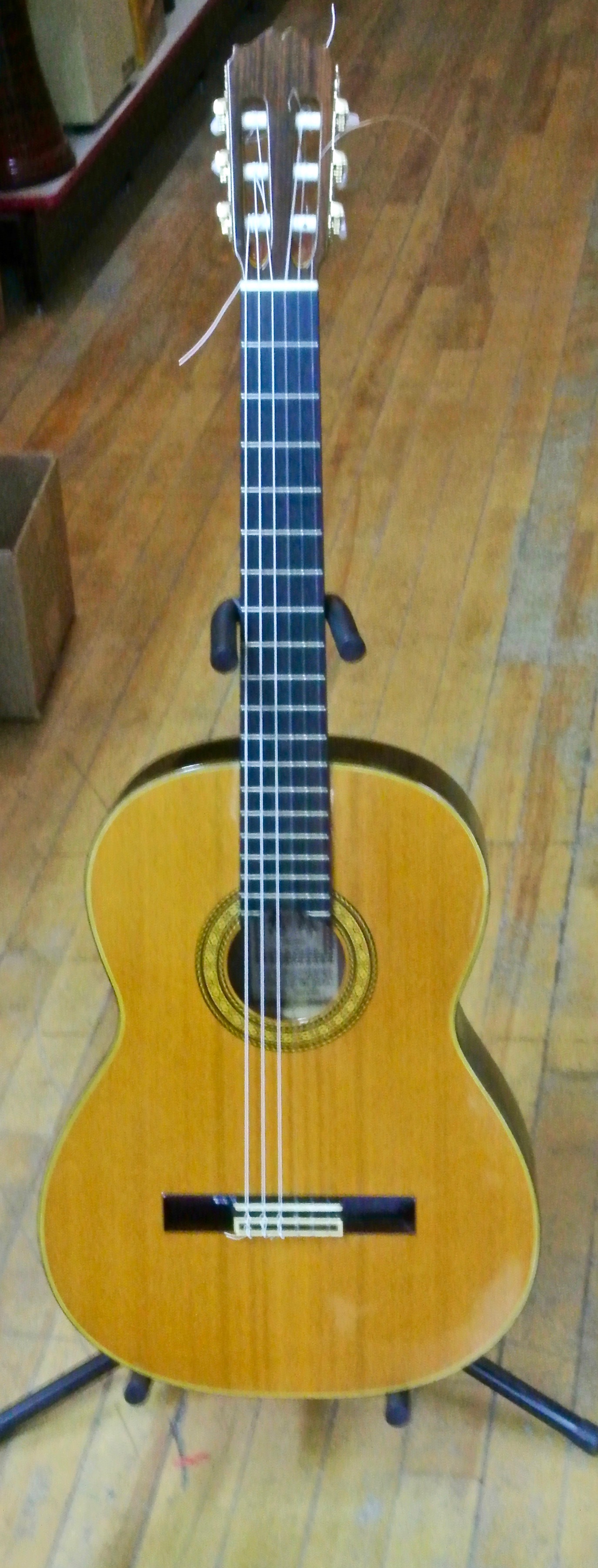 Used Takamine c132s