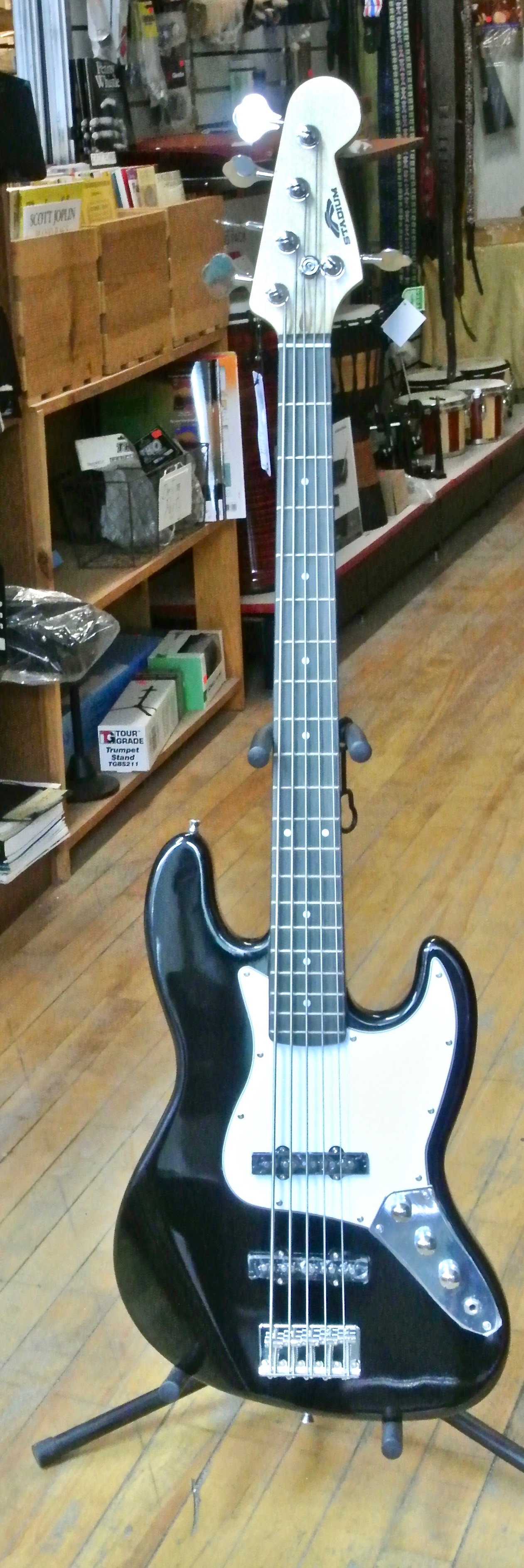 Stadium 5 string bass