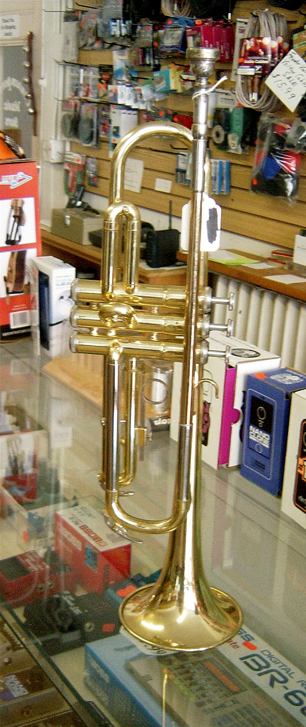 Used Yamaha Trumpet YTR 2320