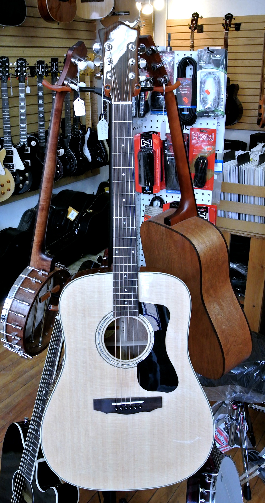 Used Guild D140