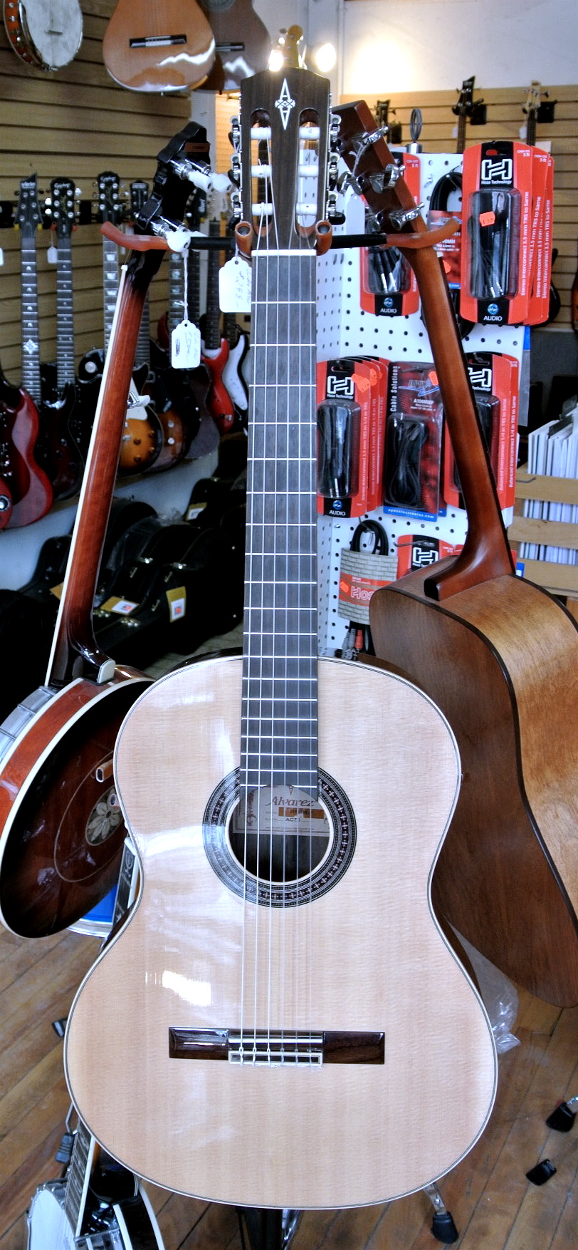 Used Alvarez AC70
