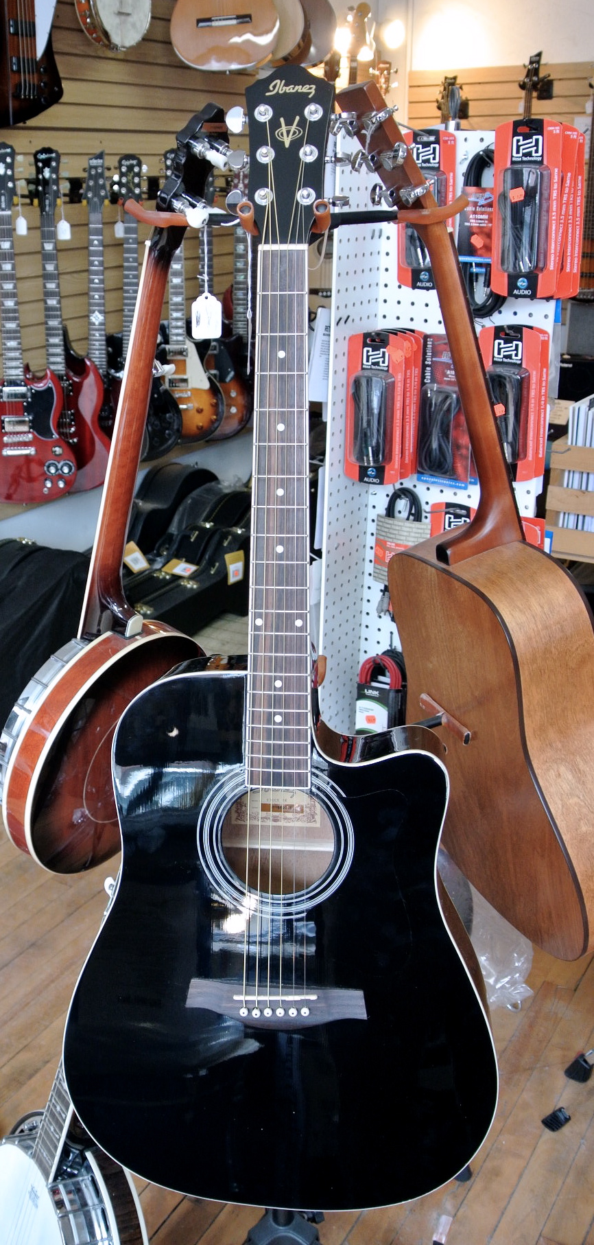 Ibanez V70CE